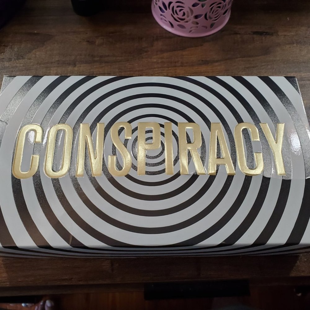 Jeffree Star Conspiracy Palette